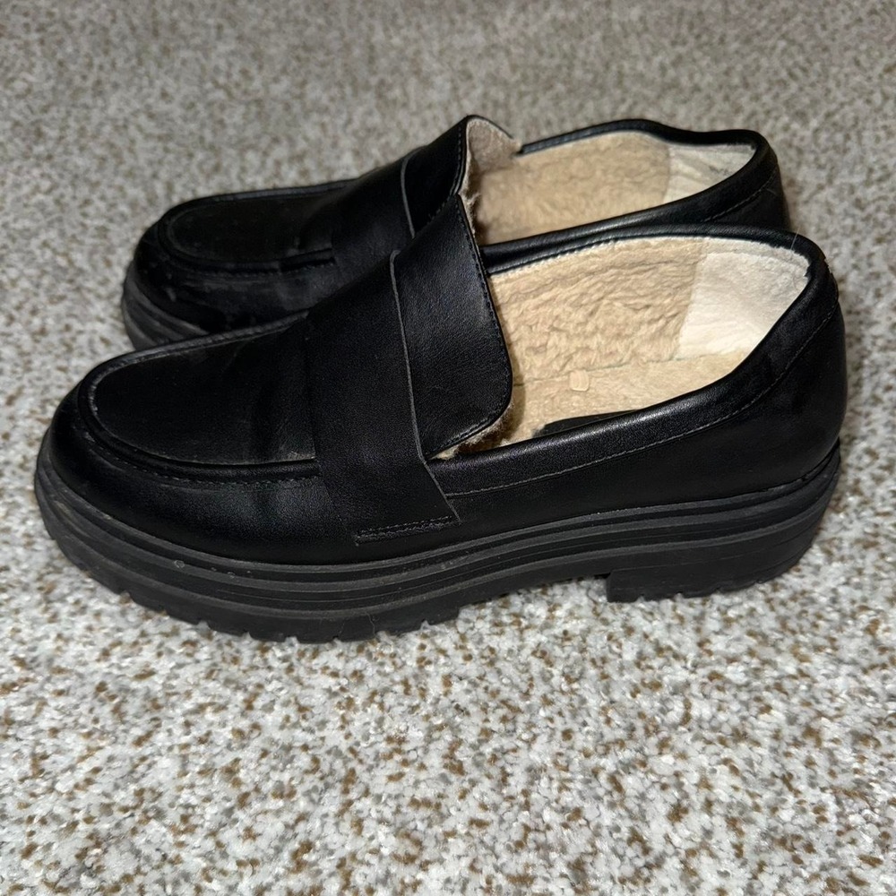 Chunky black shoes